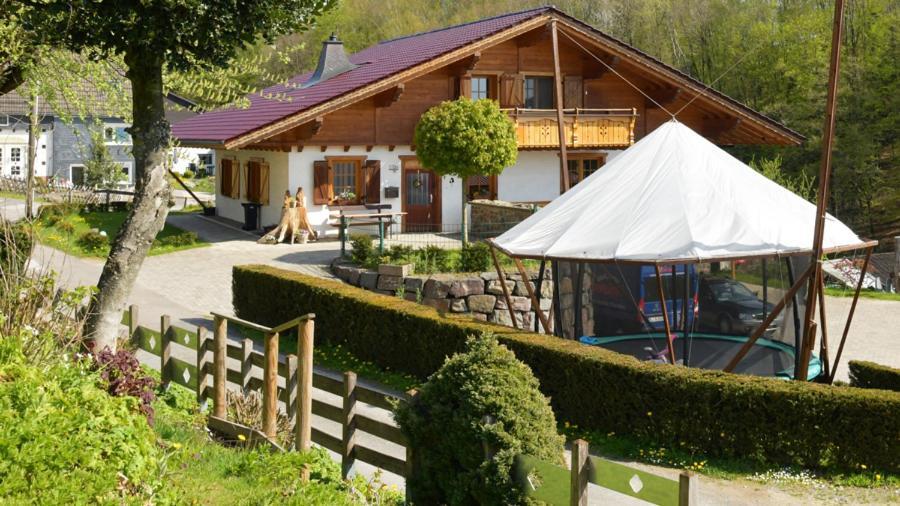 Haus Alpenrose Zum Vic Apartment Wermelskirchen Exterior photo